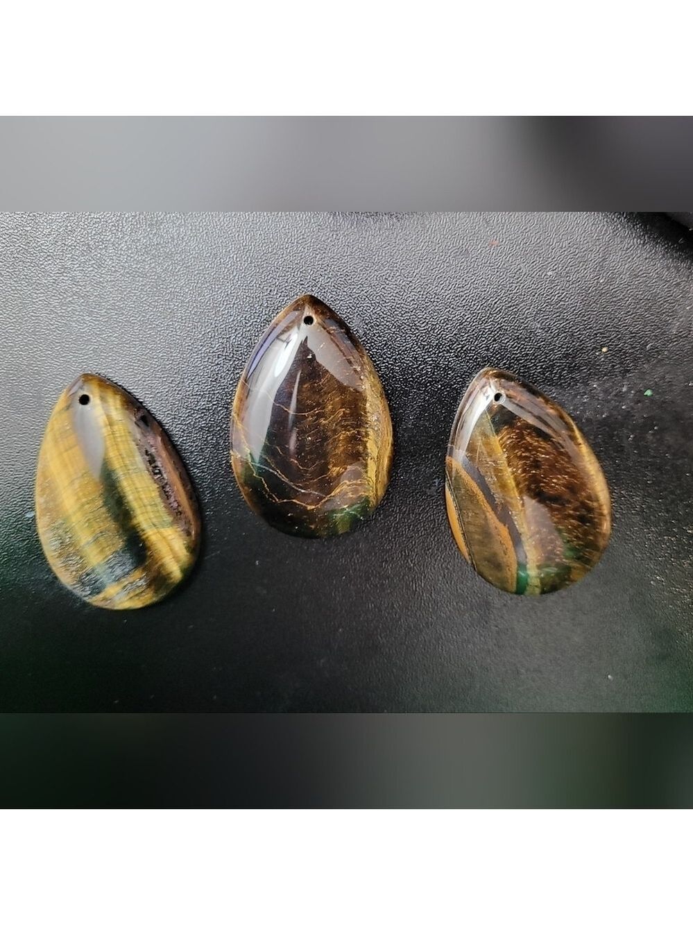 Natural Stone Teardrop Shaped Tiger's Eye Pendant